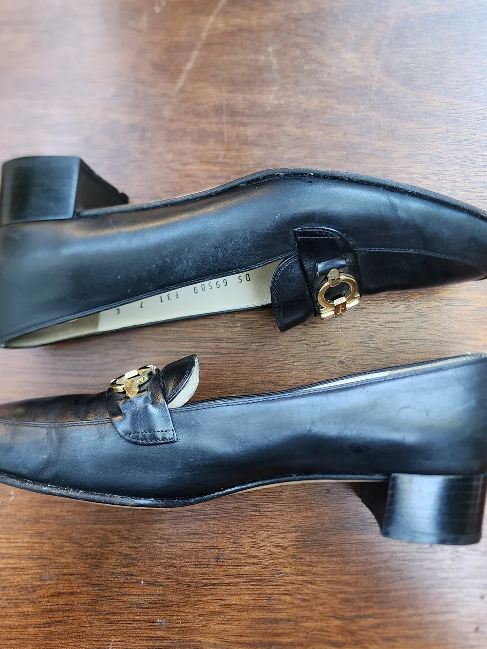 Salvatore Ferragamo Gancini Black Leather Loafer Heel
